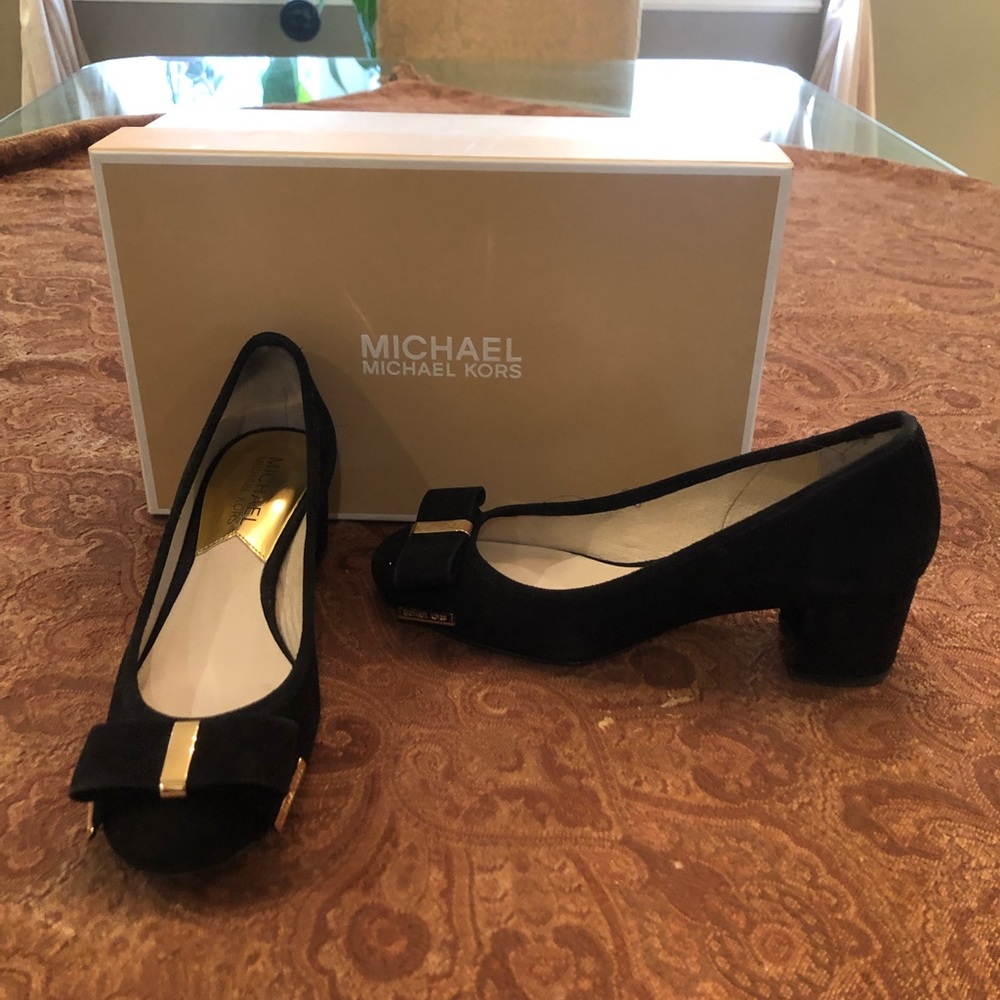 Micheal Kors kitten heels with bow